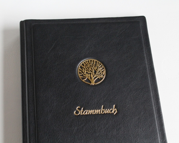 Stammbuch "Lebensbaum" aus Nappaleder, schwarz mit Goldschrift, DIN A5